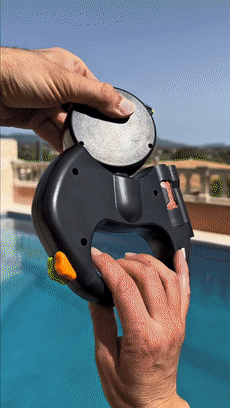 Dual retractable dog leash demonstrated for two dogs